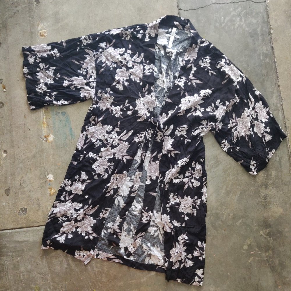 Spiritual Gangster Maya Black White Purple Floral Kimono Robe